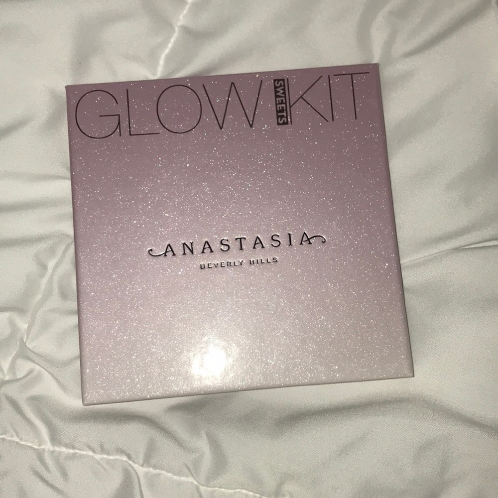 ABH GLOW KIT IN SWEETS